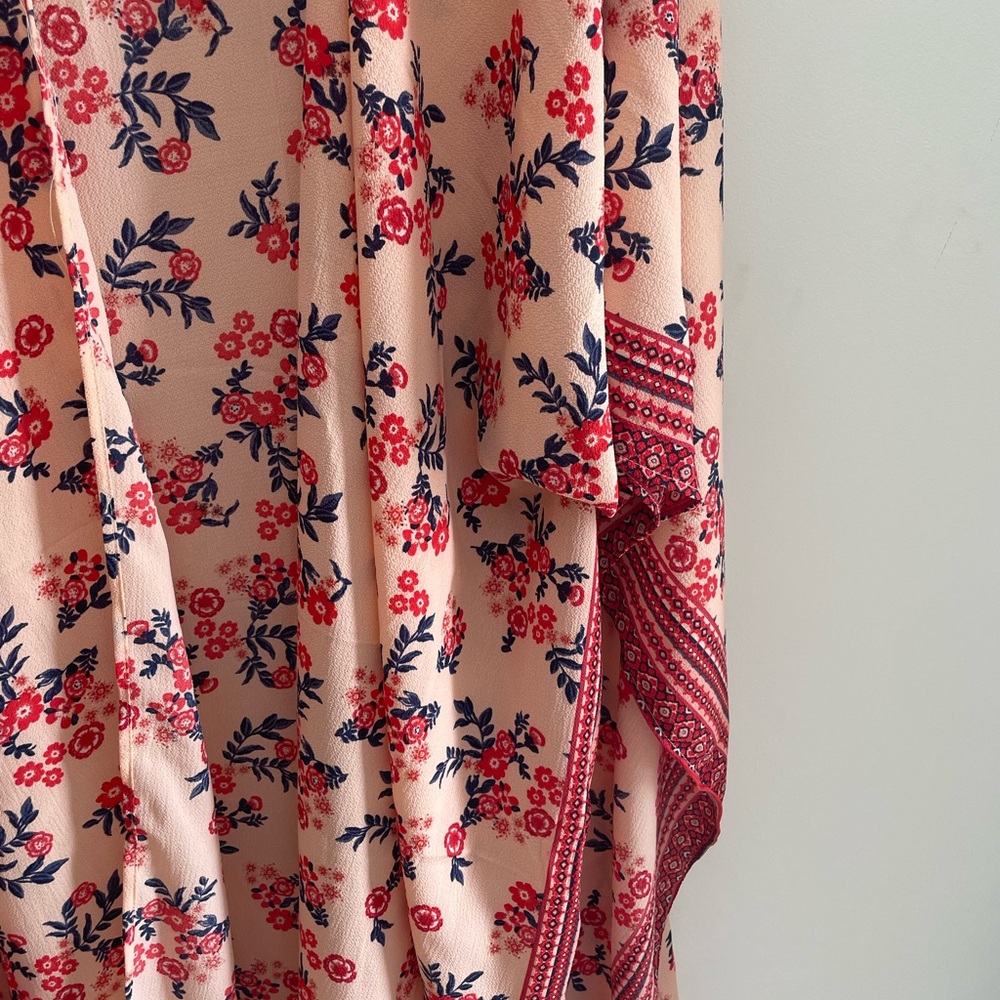Agnes & Dora Peach Floral Open-Front Kimono with Red & Navy Accents - Picture 4 of 5
